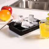 Coole Drinks, edle Form: 15er-Silikon-Eiswürfelform für normalgroße 3,5 cm Eiswürfel