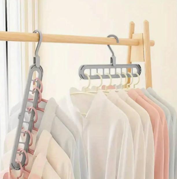 aufbewahrung kleiderbügel Platzsparender 9-Loch Faltbarer Kleiderbügel – Der ideale Organizer fü – Poochy-Couture