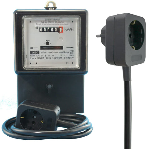 Strom Zwischenzähler mit Stecker. Interne Energieverbrauchskontrolle. 230 V. 10A