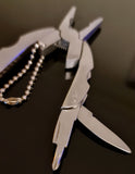 Multitool mit Zange, Messer, Feile, Schraubenzieher (Kreuz und Schlitz) Beißzange.